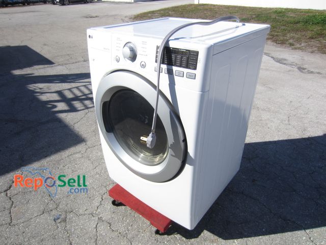 Lot 31-3143 - LG Dryer #DLE3170W 27"x38"x29" - Power On, Heats Up