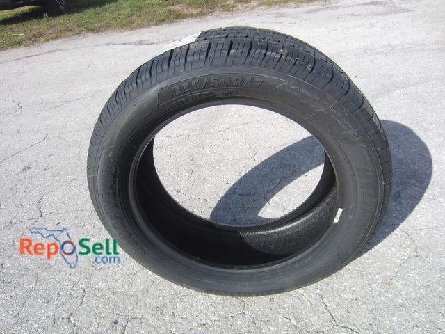 Lot 31-8443 - New Good Year Tire 225/50R17 - Reliant, All Season