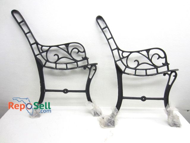 Lot 31-1122 - Two Cast Iron Bench Legs