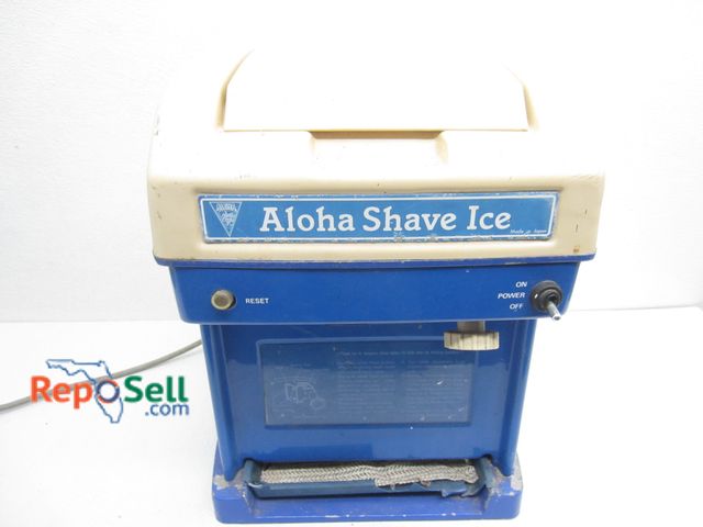 Lot 31-9094 - Shaved Ice Machine - Powers On