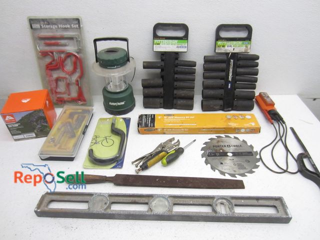 Lot 31-9179 - Lot of Hand Tools w/ Tote: Impact Sockets, Masonry Bit Set, Etc.