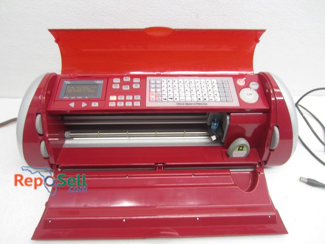Lot 31-8557 - Cricut Expression Cutting Machine - Power On