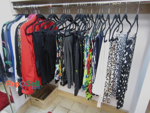 Lot 31-1240 - Approx (30) Pieces: Pants  &amp; Jackets: Michael Kors, Rebecca Taylor, Chicos, etc.