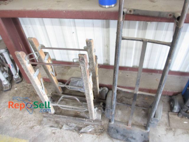 Lot 31-1300 - 2 Wheel Dolly and Furniture Movers
