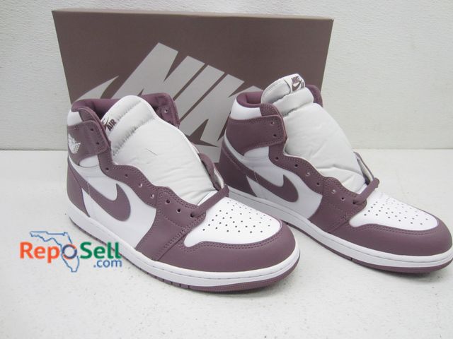 Lot 31-5299 - Nike Retro Hi 10.5 AJI New Shoes with Box