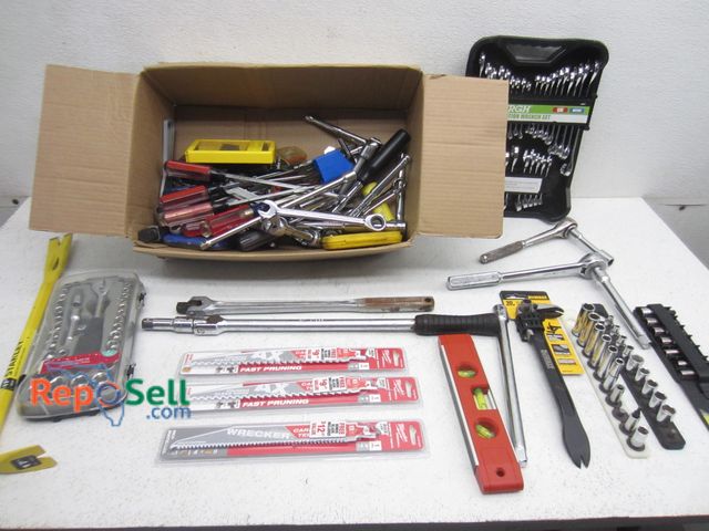 Lot 31-7136 - Lot Of Hand Tools: Sawzall Blades, Sockets, Wrenches etc