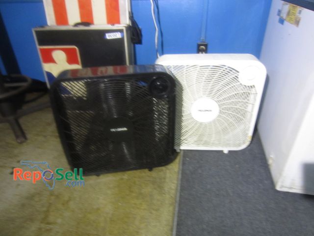 Lot 31-2041 - (2) Pelonis Floor Fans - Power On