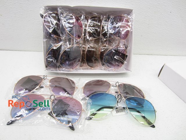Lot 31-3256 - (12) New Sunglasses