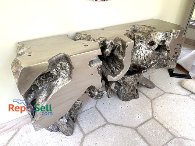 Lot 31-1091 - Sequoia Console Table w/Silver Leaf Finish - 58x13.75x31