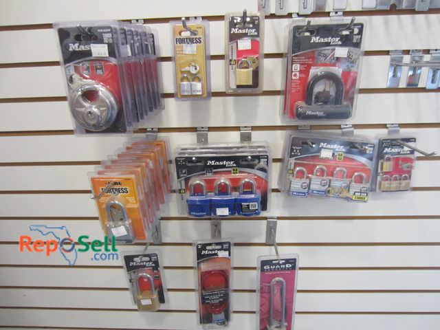 Lot 31-1230 - Large assortment of new Master Locks
