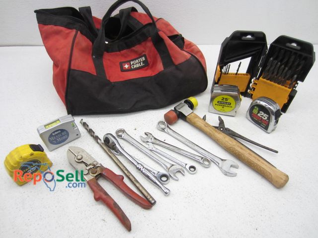 Lot 31-1126 - Lot of Hand Tools and Porter-Cable bag: hammer, sockets, tape measures, etc.