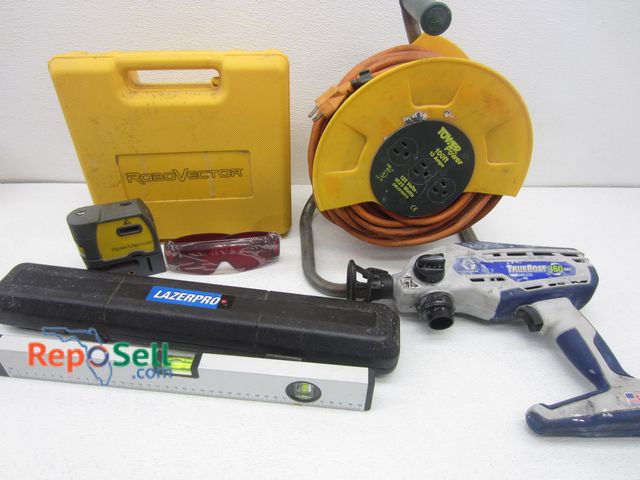 Lot 31-5424 - Lot of Tools: Robo Vector Laser w/Safety Glasses, 100' Ext Cord on Reel,  Graco True Coat 360DSP Pai...