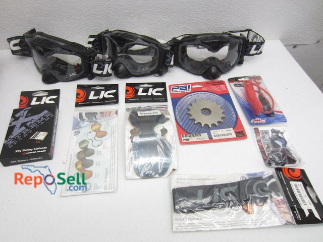 Lot 31-4075 - (3) Liquid Image Camera Goggles With Extra Battery And Acces