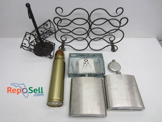 Lot 31-6049 - Drinker's Lot, Flasks, Wine Bottle Holders, All Metal, Stainless Steel, Etc.