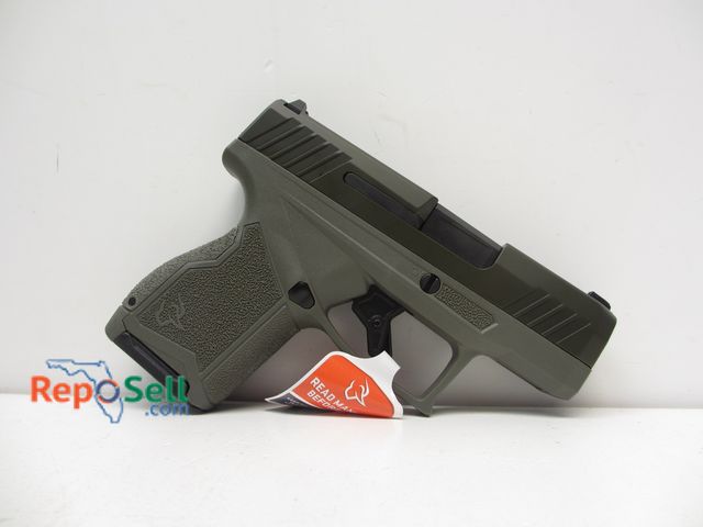 Lot 31-2046 - New in Case Taurus GX4 9mm Green Pistol with 3" Barrel, (2) Mags