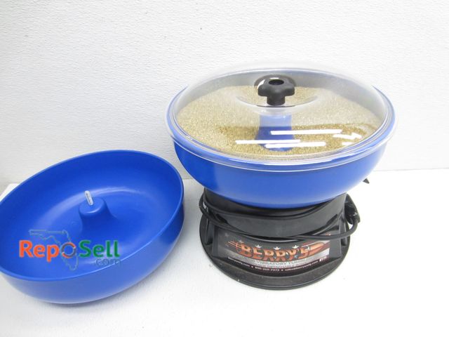 Lot 31-5242 - Berry's Tumbler w/Extra Bowl, Powers On, QD 500