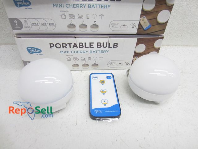 Lot 31-9274 - (11) NOS portable rechargeable light bulbs