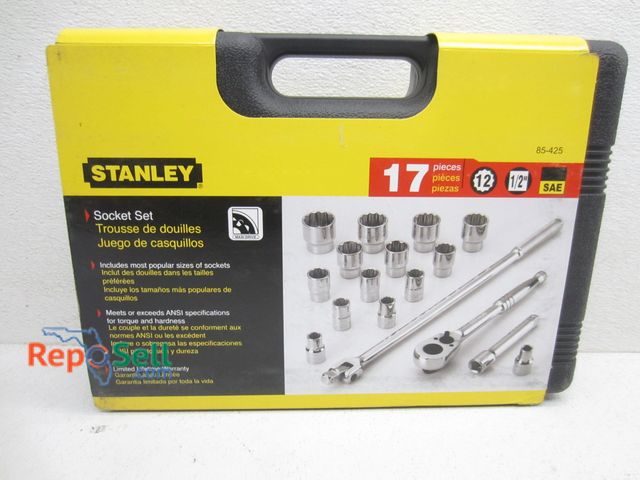 Lot 31-7064 - Stanley 17 pc. 1/2" drive socket set #85-425, appears new in case