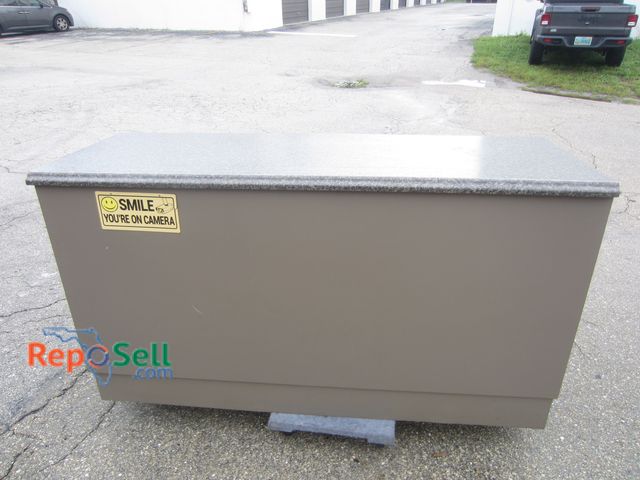 Lot 31-4567 - Cashier Counter/Stand, 67x23x24"D