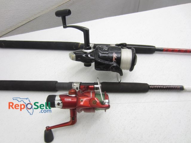 Lot 31-4233 - (2) Rods &amp; Reels: Both Shakespeare