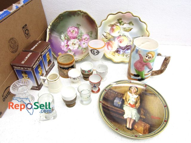 Lot 31-5120 - Vintage Dishware and Collectibles