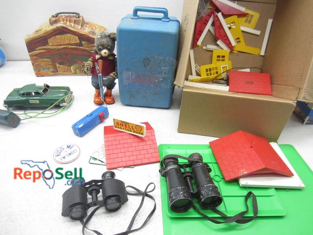 Lot 31-9349 - Tonka Gas Station, Legos, Troll House With Acces etc