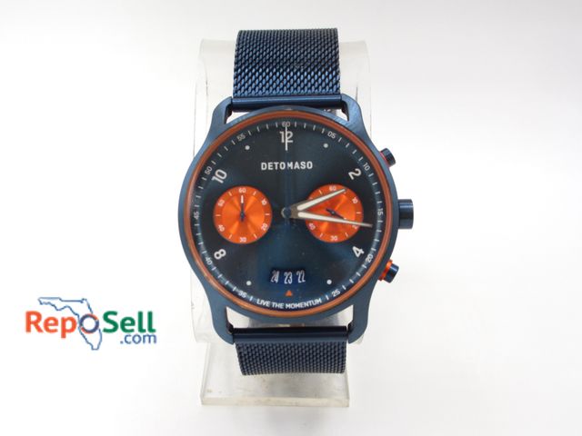 Lot 31-6010 - Men's Detomaso Chronograph German Made Watch - New Battery - Small Second Hand