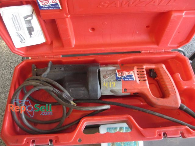 Lot 31-1179 - Milwaukee 6509-22 Reciprocating Saw, 11 Amp, With 3/4-Inch Stroke And 0-2800 SPM. Includes Manufactu...