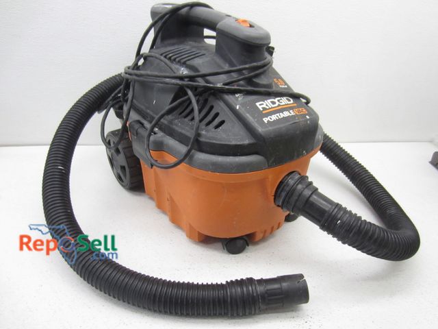 Lot 31-9251 - Ridgid 5HP Vac On Wheels - Powers On