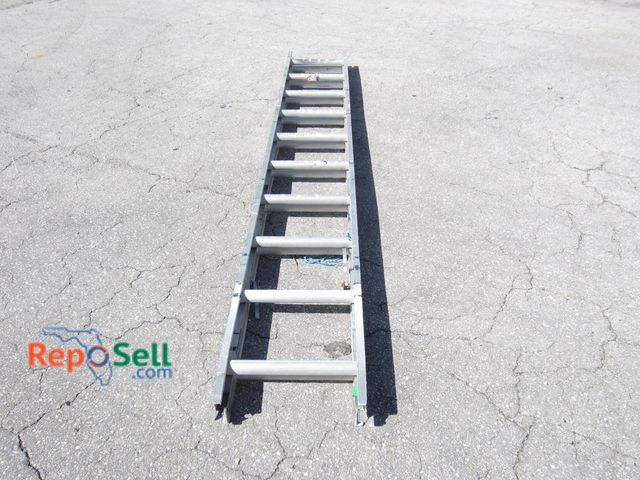 Lot 31-7493 - 18ft Werner Aluminum Extension Ladder