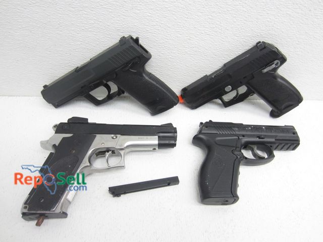 Lot 31-5276 - (4) CO2 Hand Guns - Phantom, Daisy , etc.