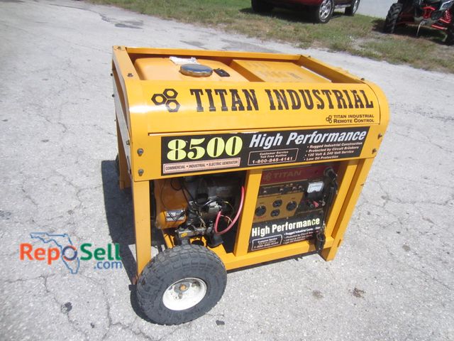 Lot 31-9146 - Titan Industrial 8,500 Watt Gas Generator #RCG005113 - Has Compression