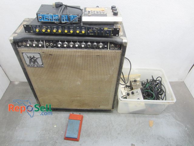 Lot 31-2289 - Music Man; Amplifier; Mixer &amp; Guitar Accessories