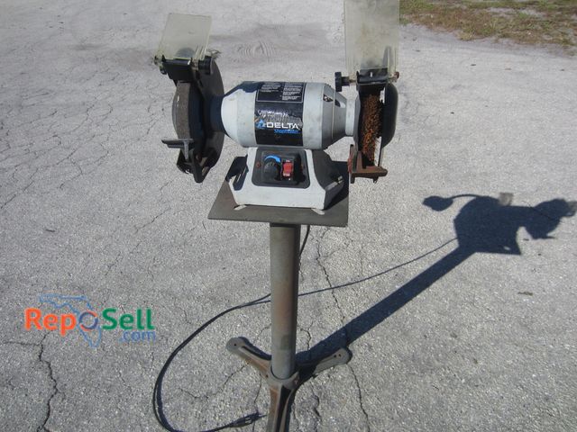 Lot 31-9091 - Delta Grinder On Stand - Power On