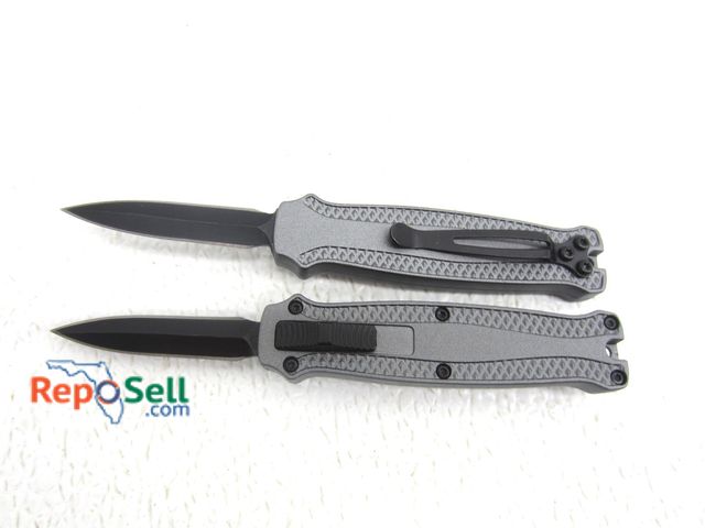 Lot 31-4365 - (2) Gray OTF Knives with 2" Blades