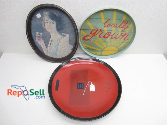 Lot 31-9435 - (2) Coca Cola Trays and Serving Plate