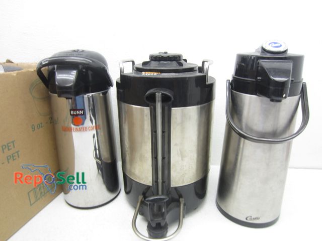 Lot 31-3510 - (7) Commercial Coffee Pots: Bunn, Curtis, etc.