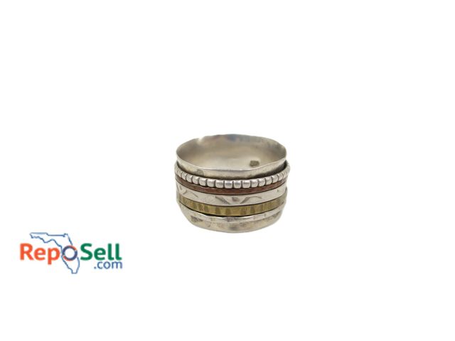 Lot 31-2037 - Unique .925 Silver Ring Size 9.25 - Has (5) Rings on outside that move - 7.7g total