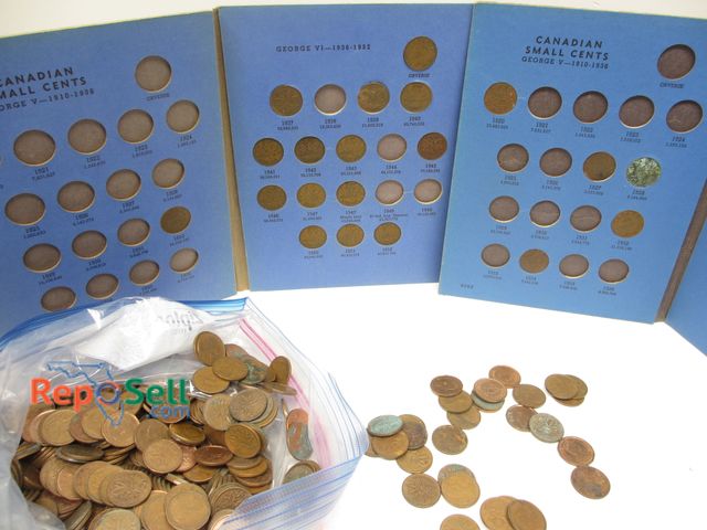Lot 31-3355 - Collection of Canadian Coins: 6# 10oz Loose Pennies, (2) Books Small Cents 1930's to 2000's