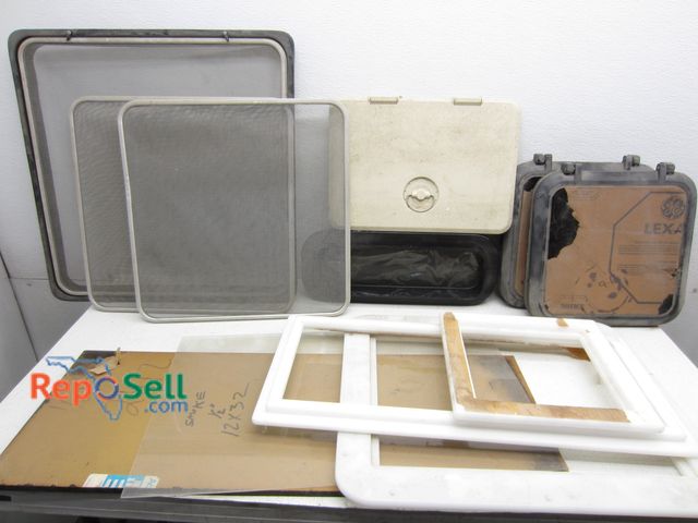 Lot 31-5238 - Boat Parts: Windows, Screens, etc.