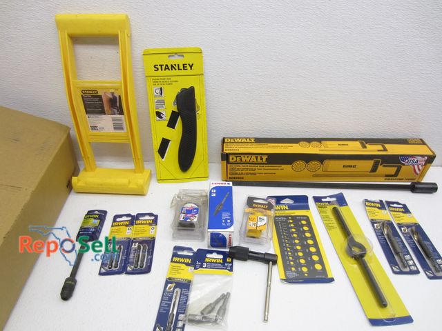 Lot 31-4064 - Lot Of (52) pcs DeWalt, Irwin, Lenox: (12) New Hole Saw Bits And (40) pcs Drill Bits, Tap And Die et...