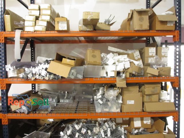 Lot 31-3089 - Contents of Shelves: Shelving Accessories, Brackets