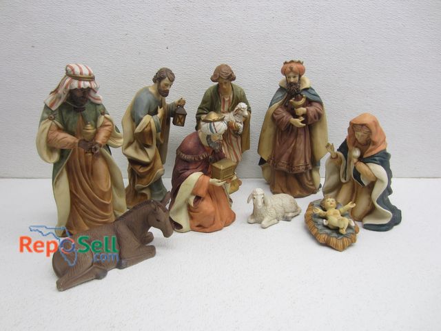 Lot 31-7547 - 9pc Porcelain Nativity Display