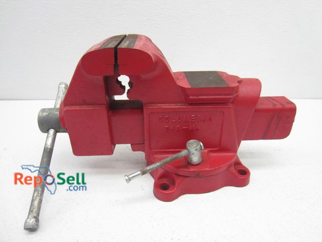 Lot 31-6334 - Columbian Heavy Vise D45-M4 NOS, Made In USA