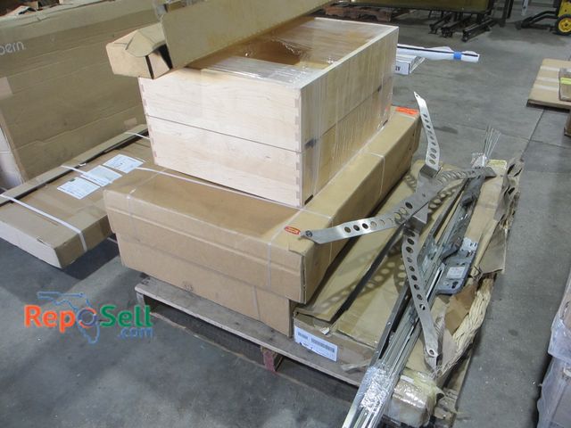 Lot 31-8342 - Pallet Lot: (3) Bath Vanity Drawers, Cabinet Hardware, etc.