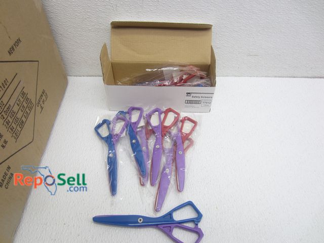 Lot 31-9248 - (348) 5" Clip Scissors