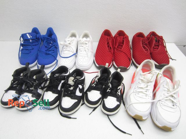 Lot 31-2000 - (8) Nike Sneakers Adults &amp; Kids - EUC
