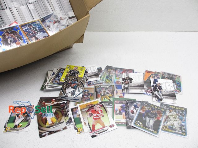 Lot 31-9113 - 24 lbs Sports Cards: Baseball, Football, Basketball, Stars, Rookies, Inserts, etc.