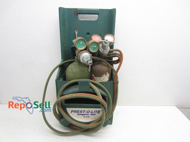 Lot 31-6423 - Presto-Lite Kangaroo Kart Welding System With (2) Tanks, Gauges, Torch etc