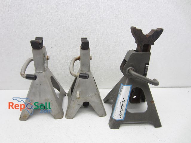 Lot 31-5332 - (3) Jack Stands